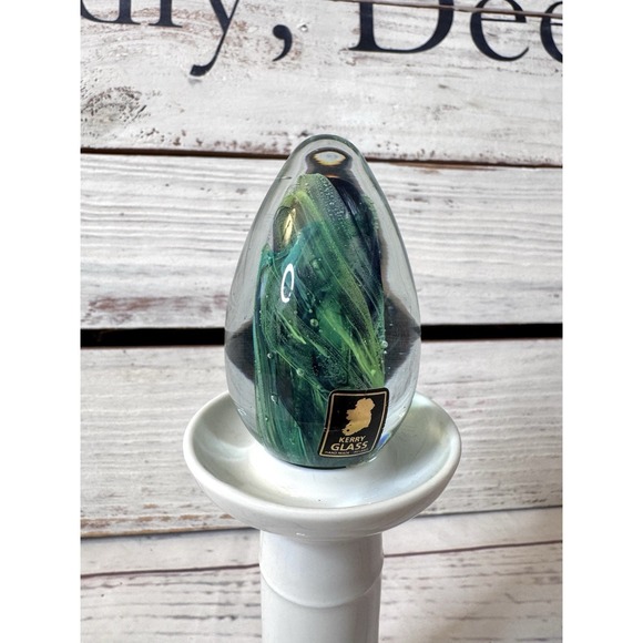 VTG Kerry Art Glass Egg Shaped Flower Paperweight Ireland Green Black Swirl - Picture 8 of 9